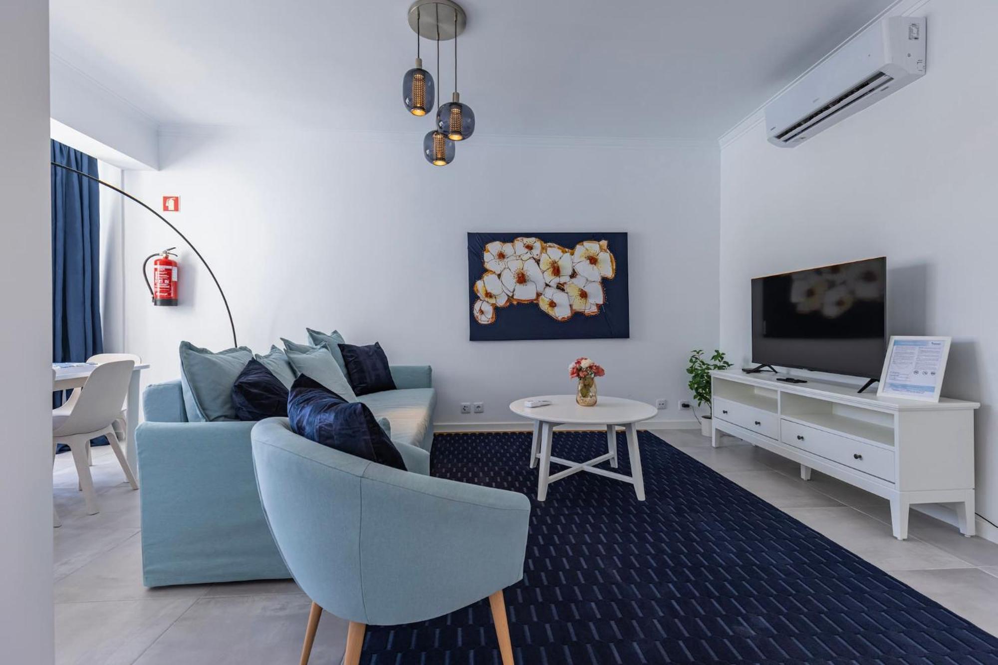 Urban Elegance Apartment Алмада Екстериор снимка