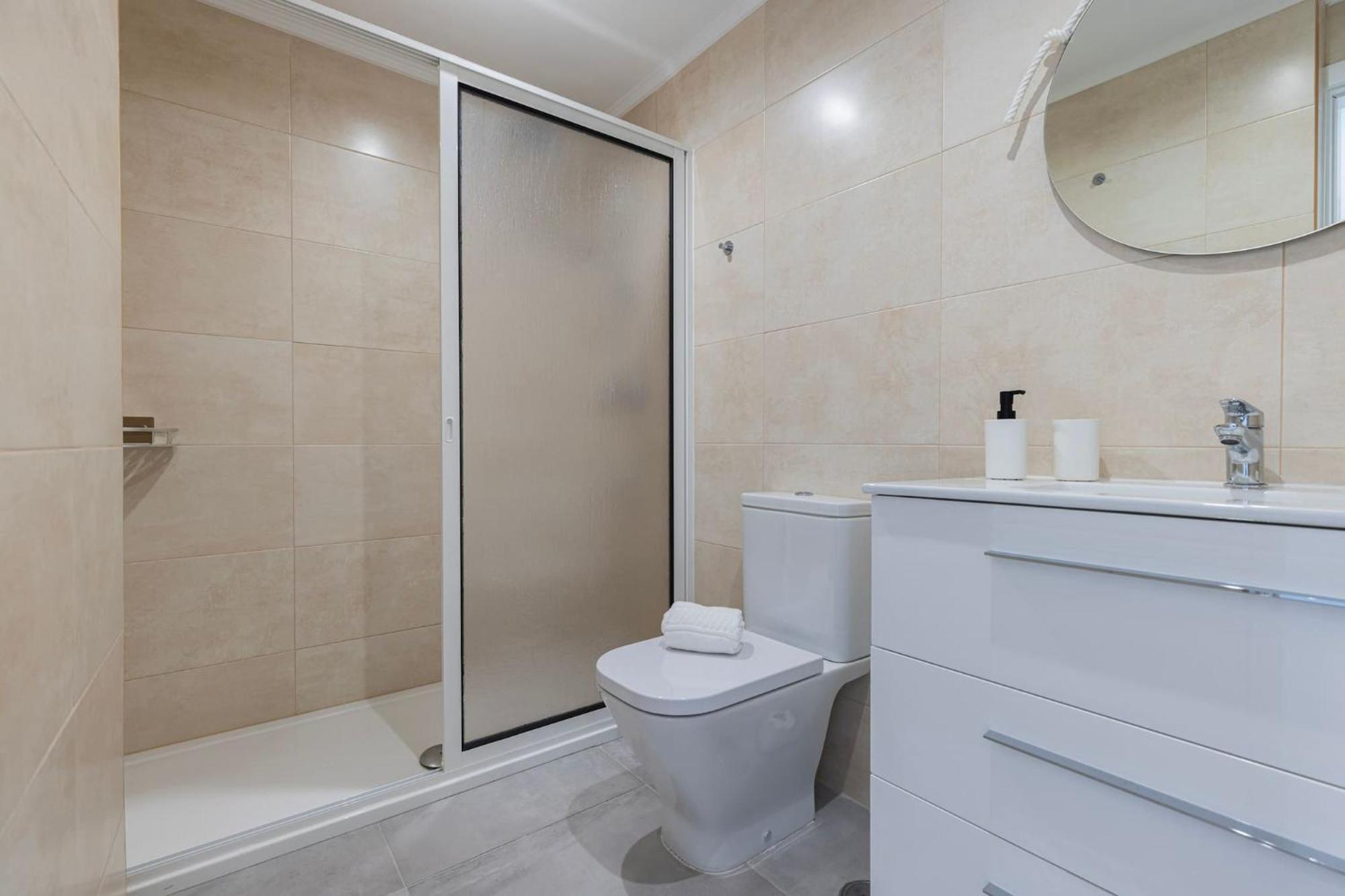 Urban Elegance Apartment Алмада Екстериор снимка