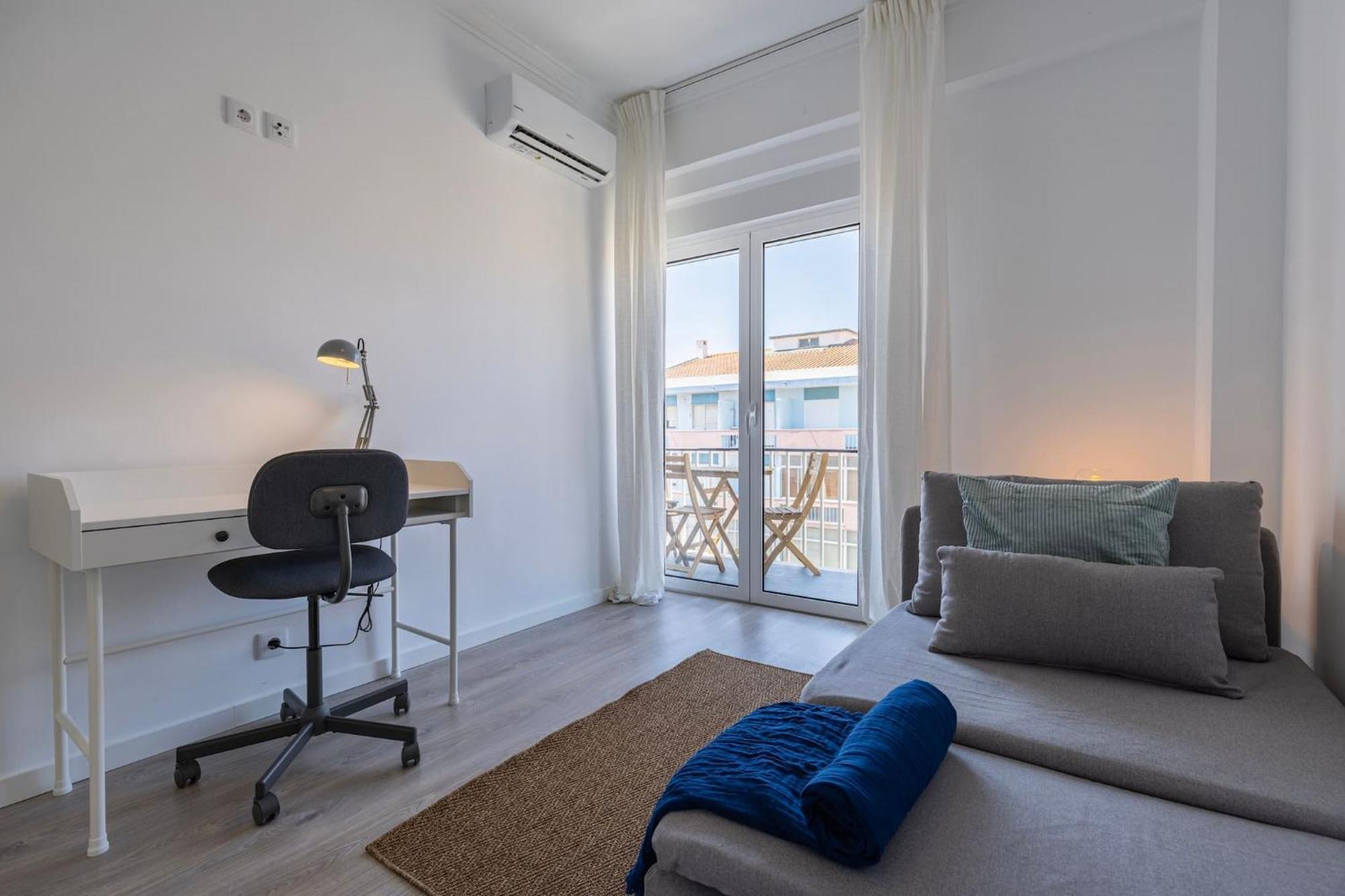 Urban Elegance Apartment Алмада Екстериор снимка