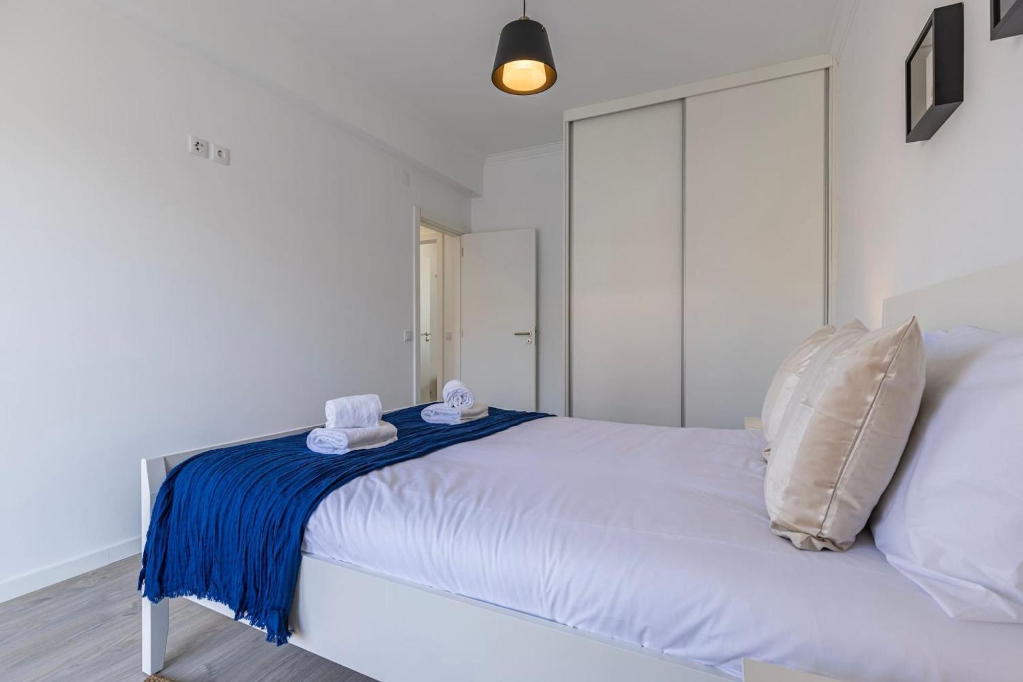 Urban Elegance Apartment Алмада Екстериор снимка