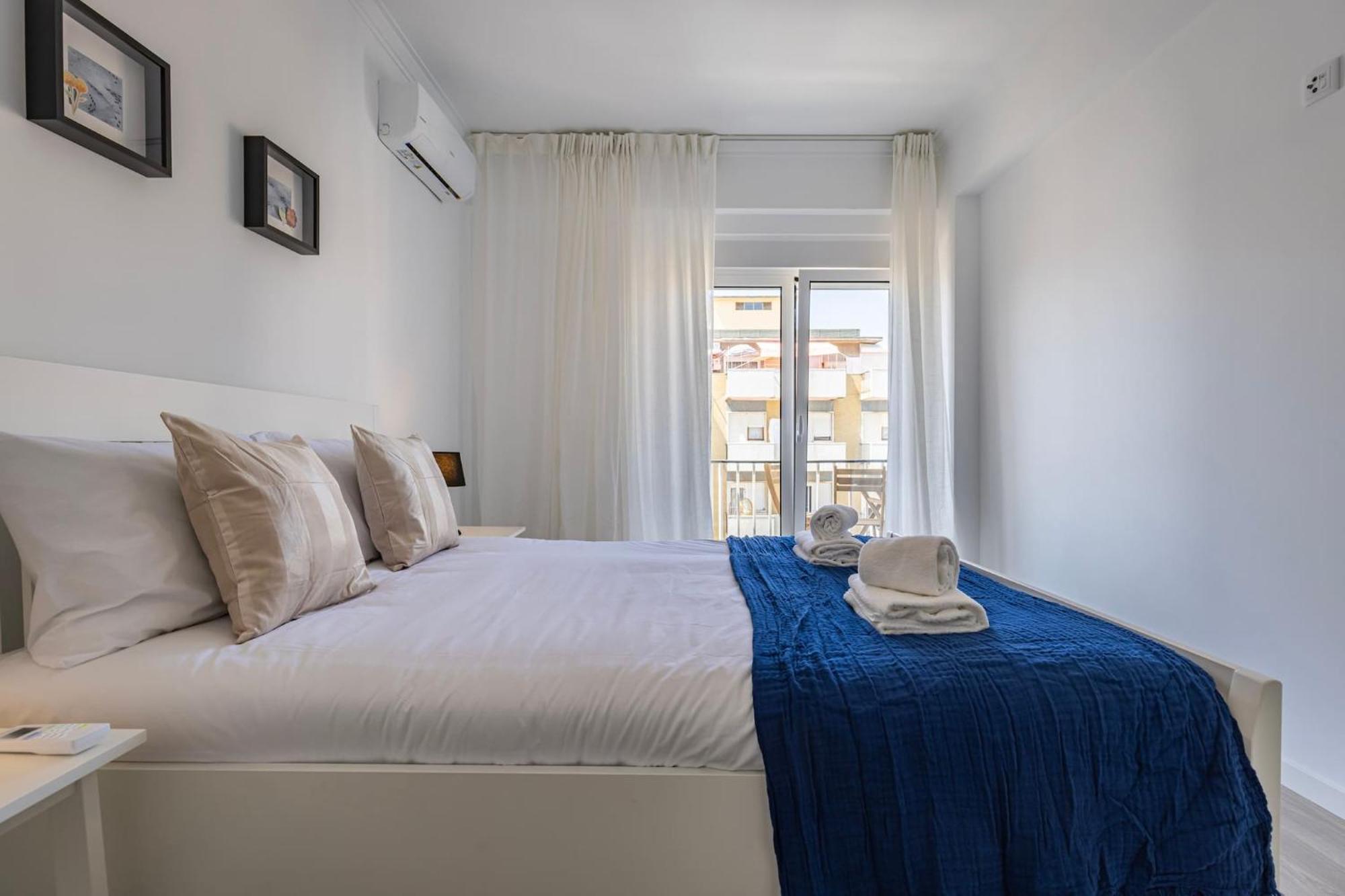 Urban Elegance Apartment Алмада Екстериор снимка