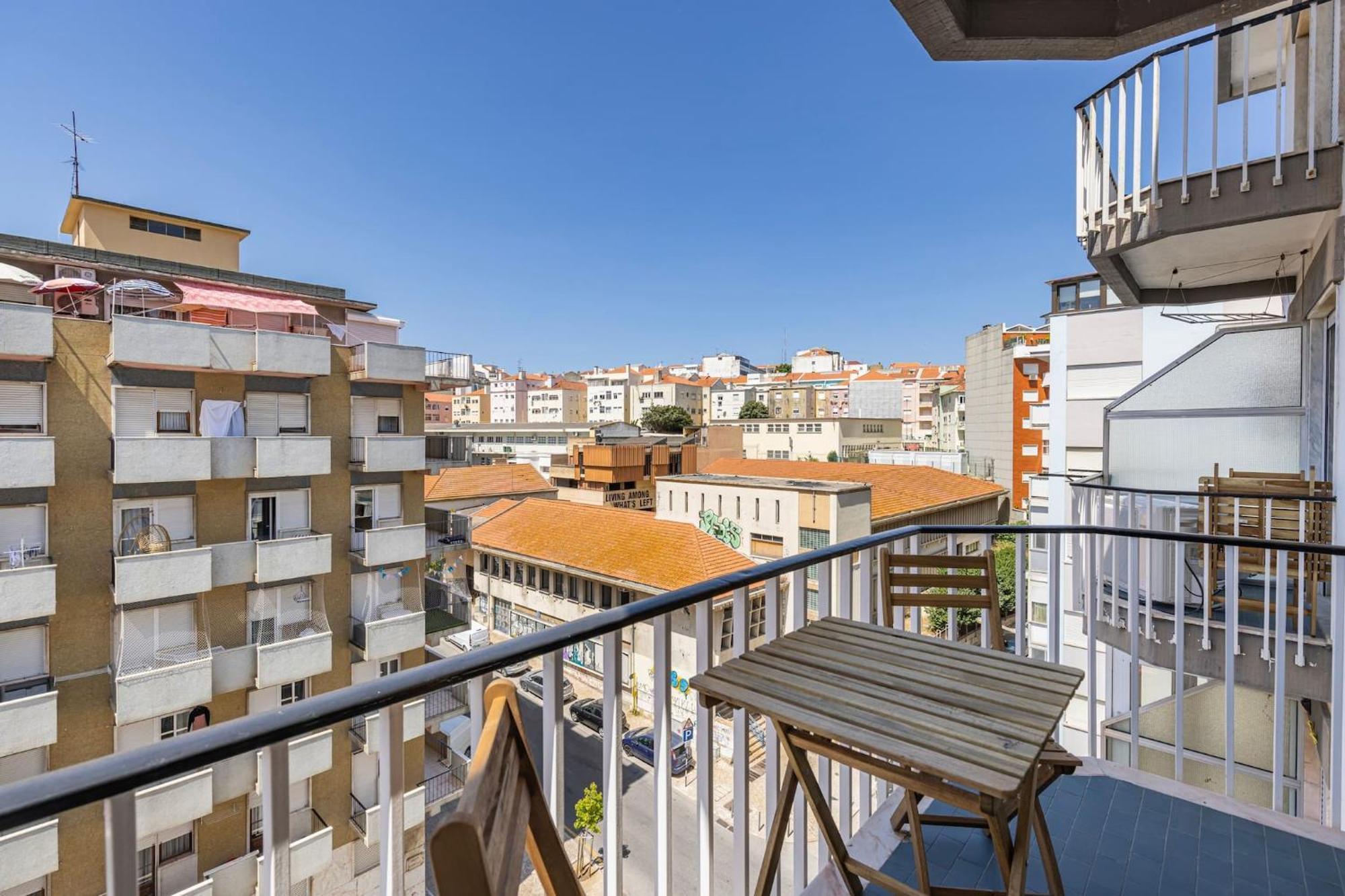 Urban Elegance Apartment Алмада Екстериор снимка