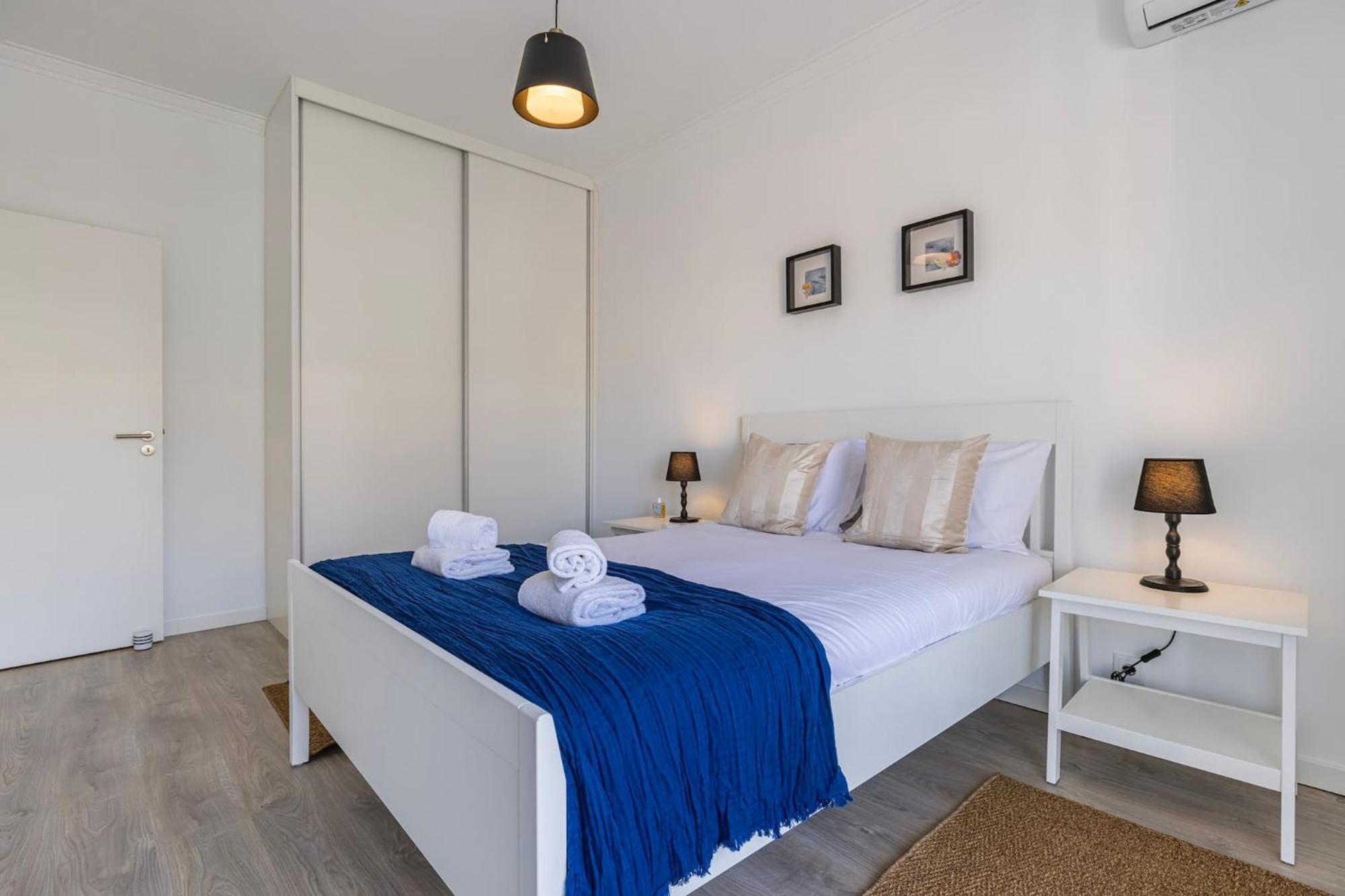 Urban Elegance Apartment Алмада Екстериор снимка