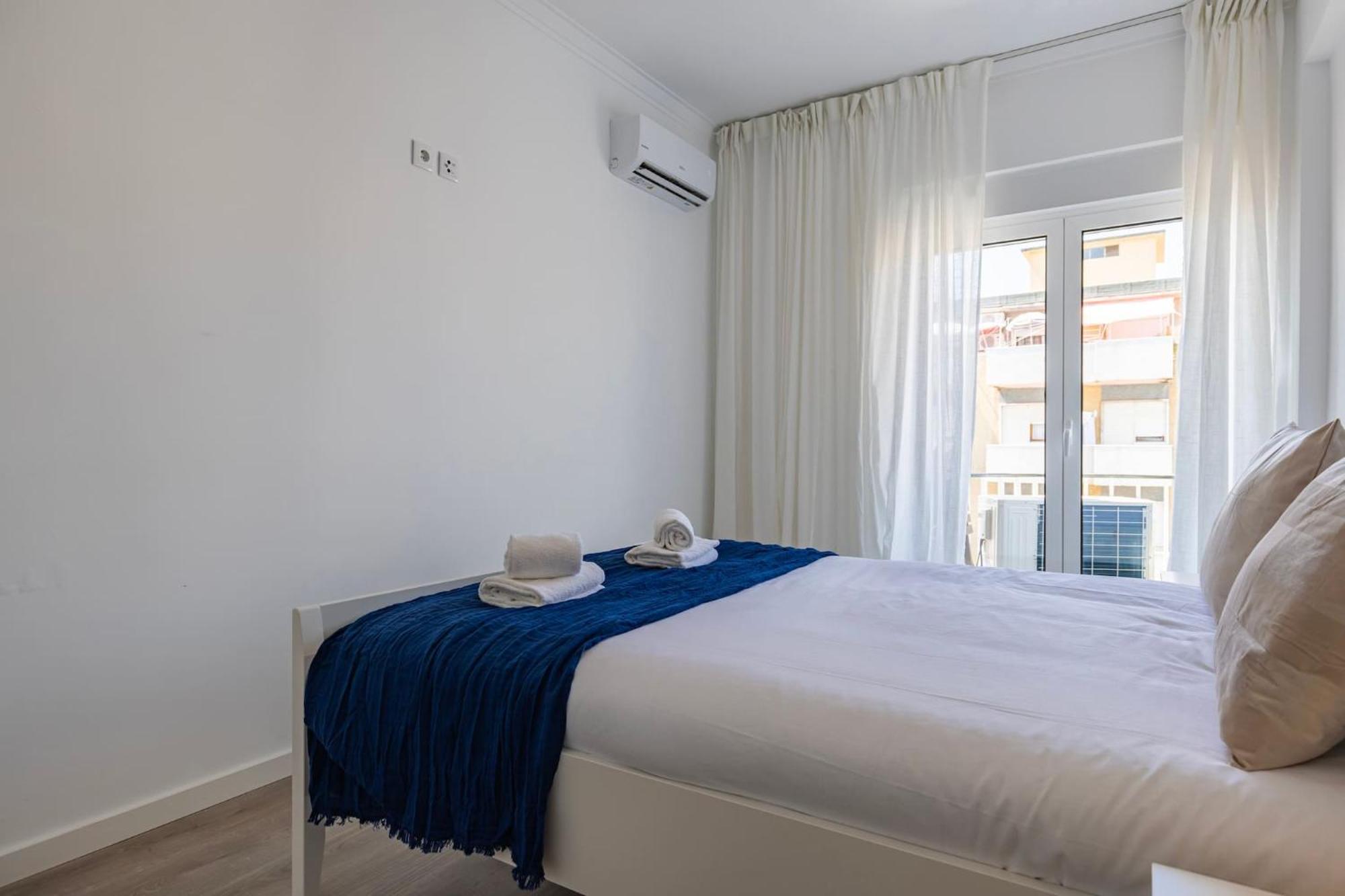 Urban Elegance Apartment Алмада Екстериор снимка