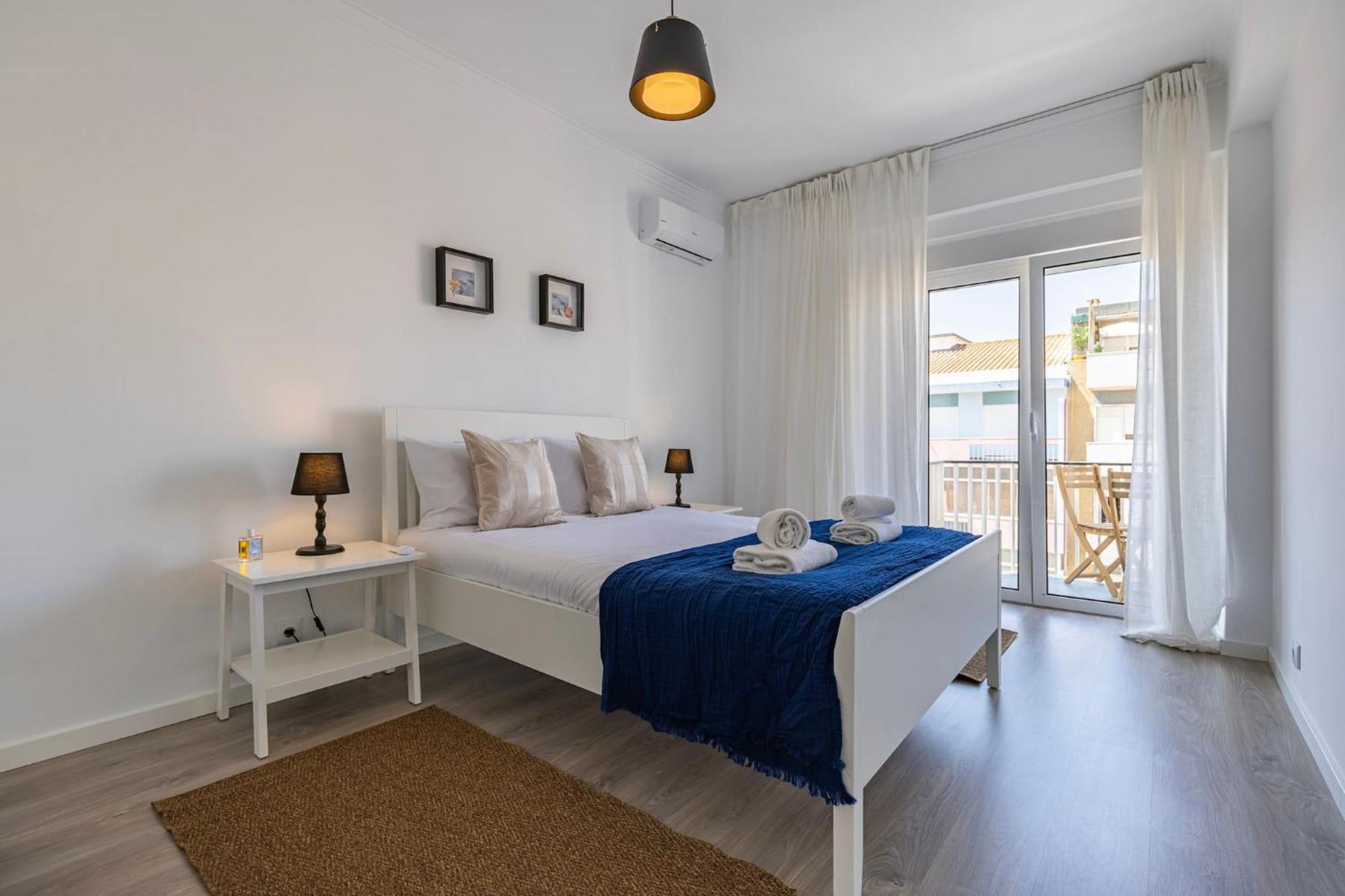 Urban Elegance Apartment Алмада Екстериор снимка
