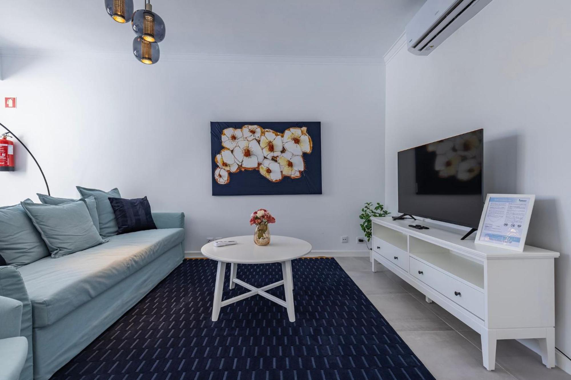 Urban Elegance Apartment Алмада Екстериор снимка