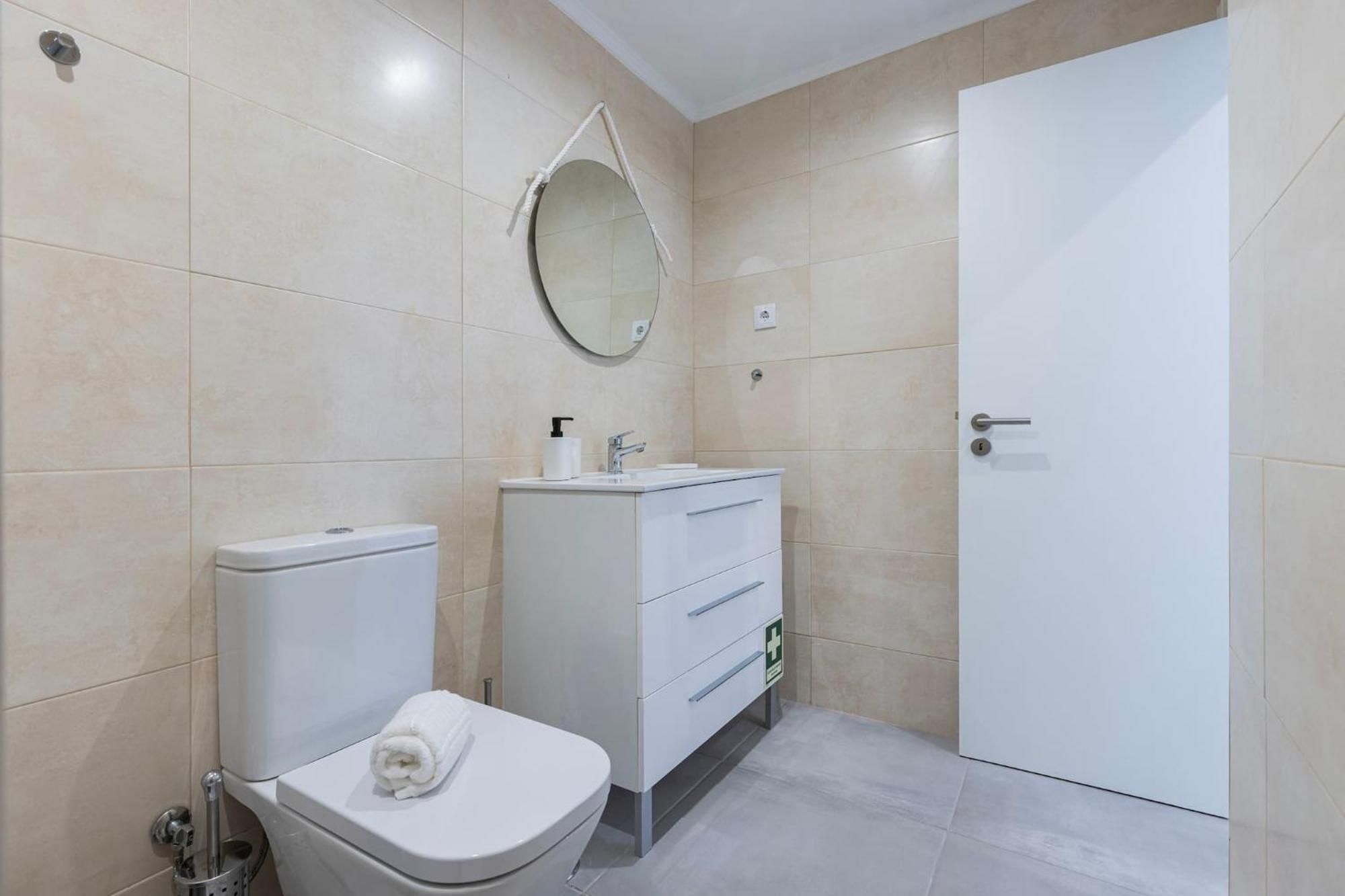 Urban Elegance Apartment Алмада Екстериор снимка